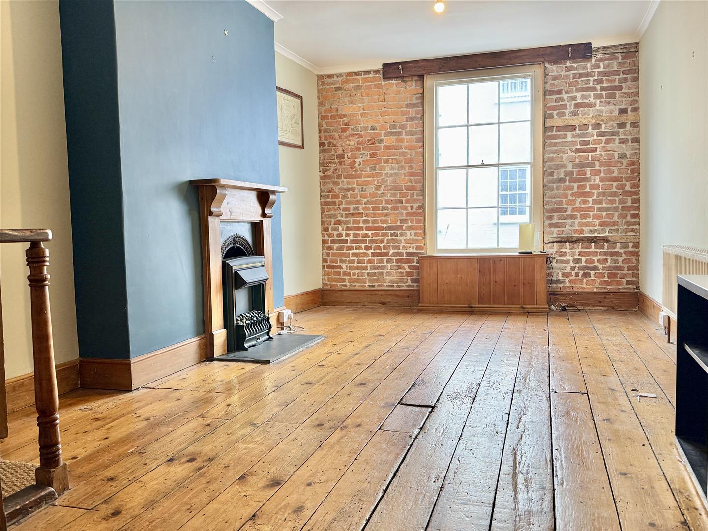 2 bed property in High Street, Falmouth